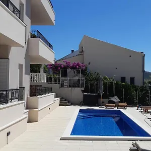  Apartment Lizzi. Kroatien